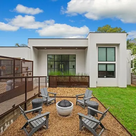 Central Contemporary W/ Pool And Spa-2