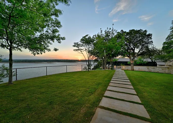 Austinteton'S Sunset Cliff Resort On Lake Travis - Private Wedding, Event, Heated Pool, Boat Dock